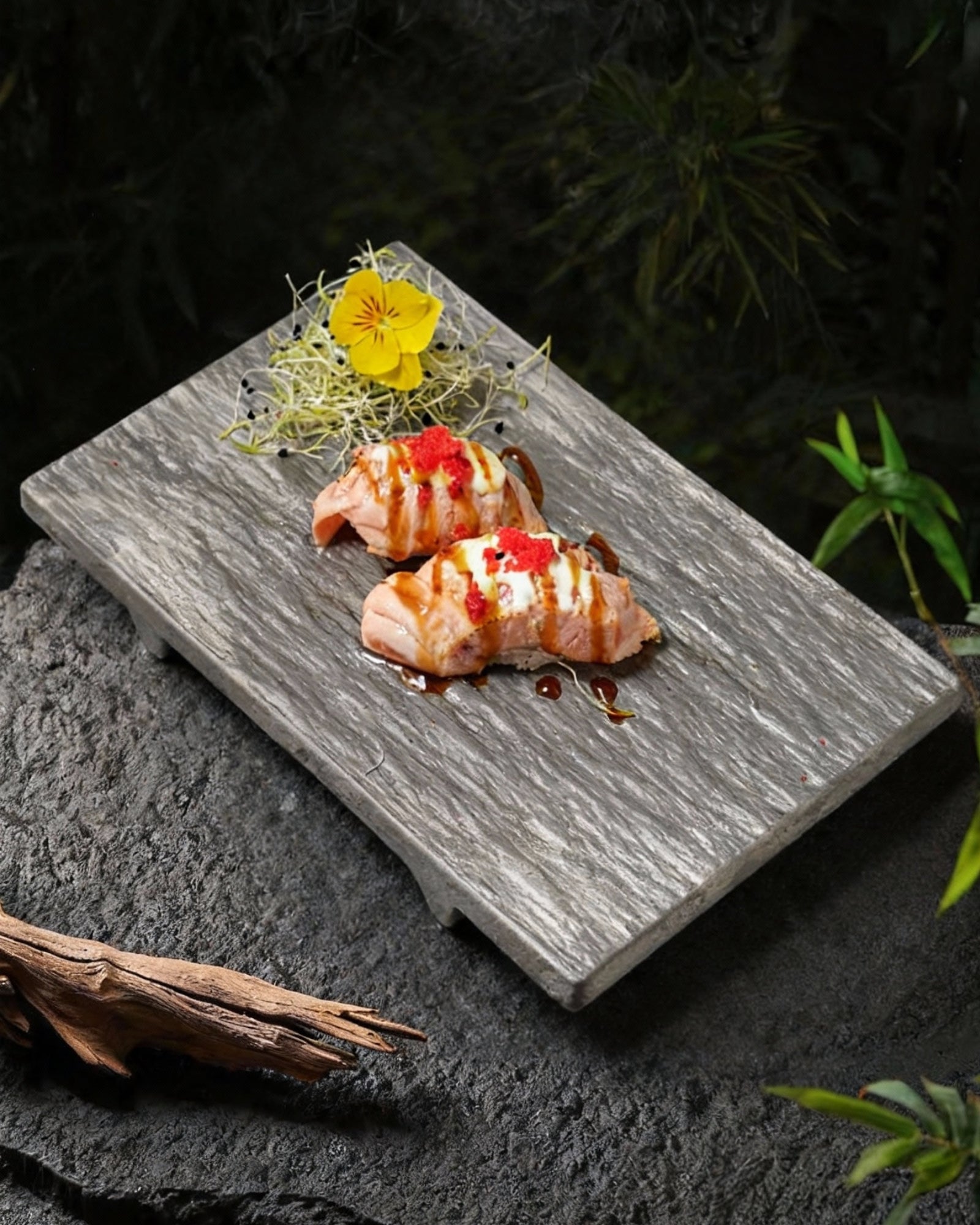 Nigiri de Salmón Flambeado Aburi 2uds